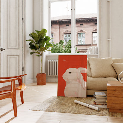 Conejo blanco en cartel rojo