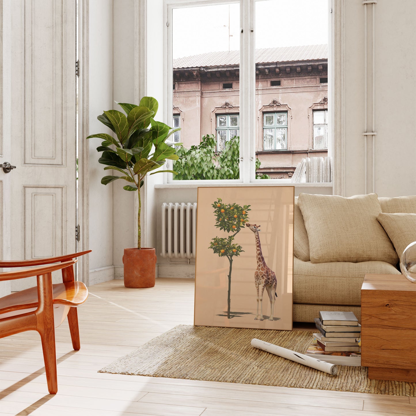 Póster de jirafa alcanzando un naranjo