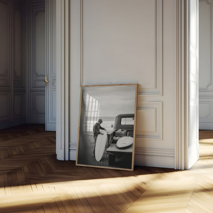 Cartaz de Surfista com Caminhão Vintage