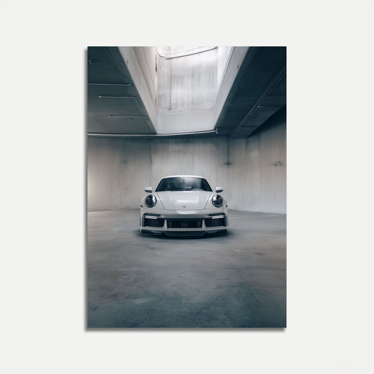 Pôster de Carro Esportivo Prateado Elegante