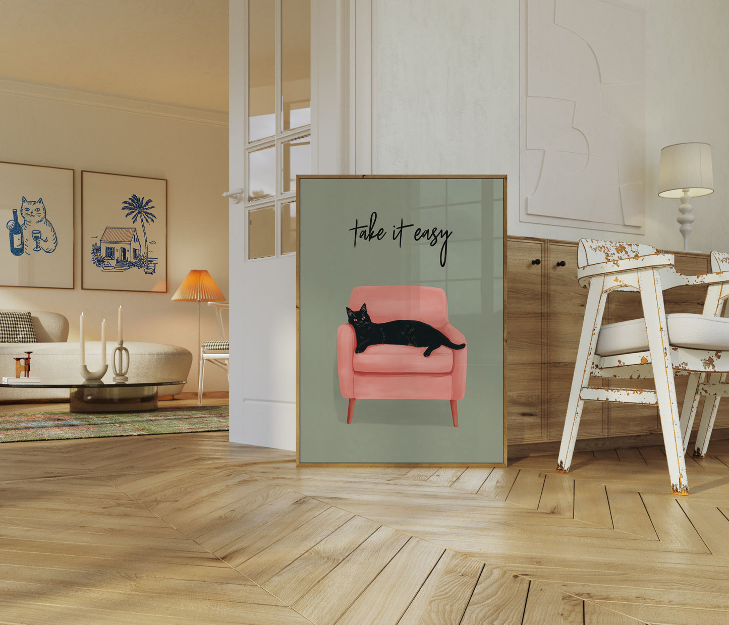 Pôster de Gato Relaxado em Cadeira Rosa