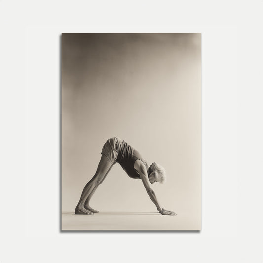 Póster de postura de yoga serena