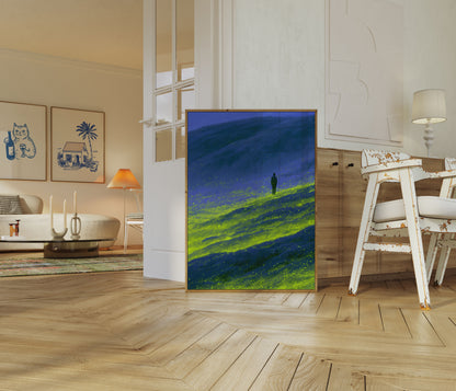 Figure solitaire dans un champ lumineux Affiche