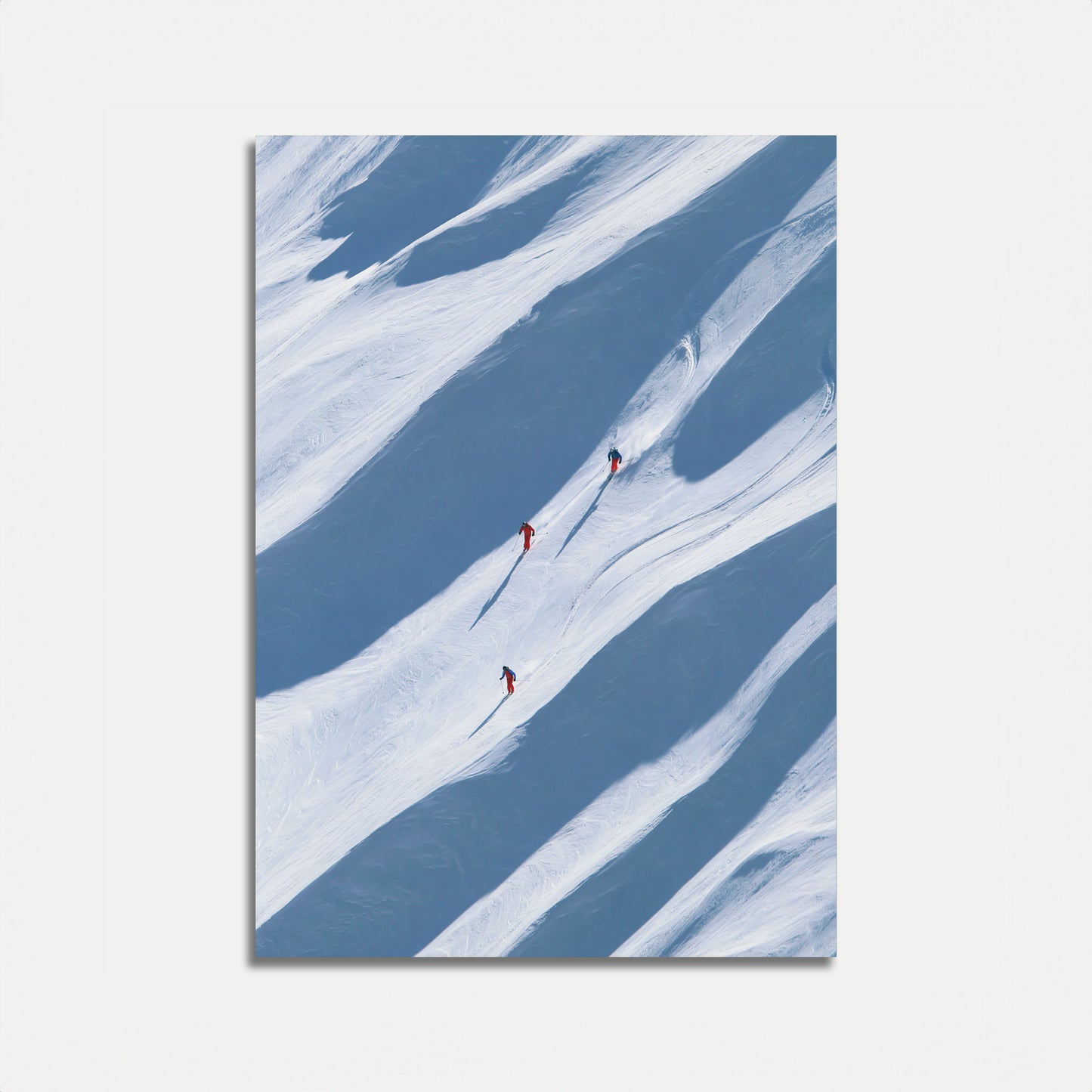 Plakat: Narciarze na stokach alpejskich